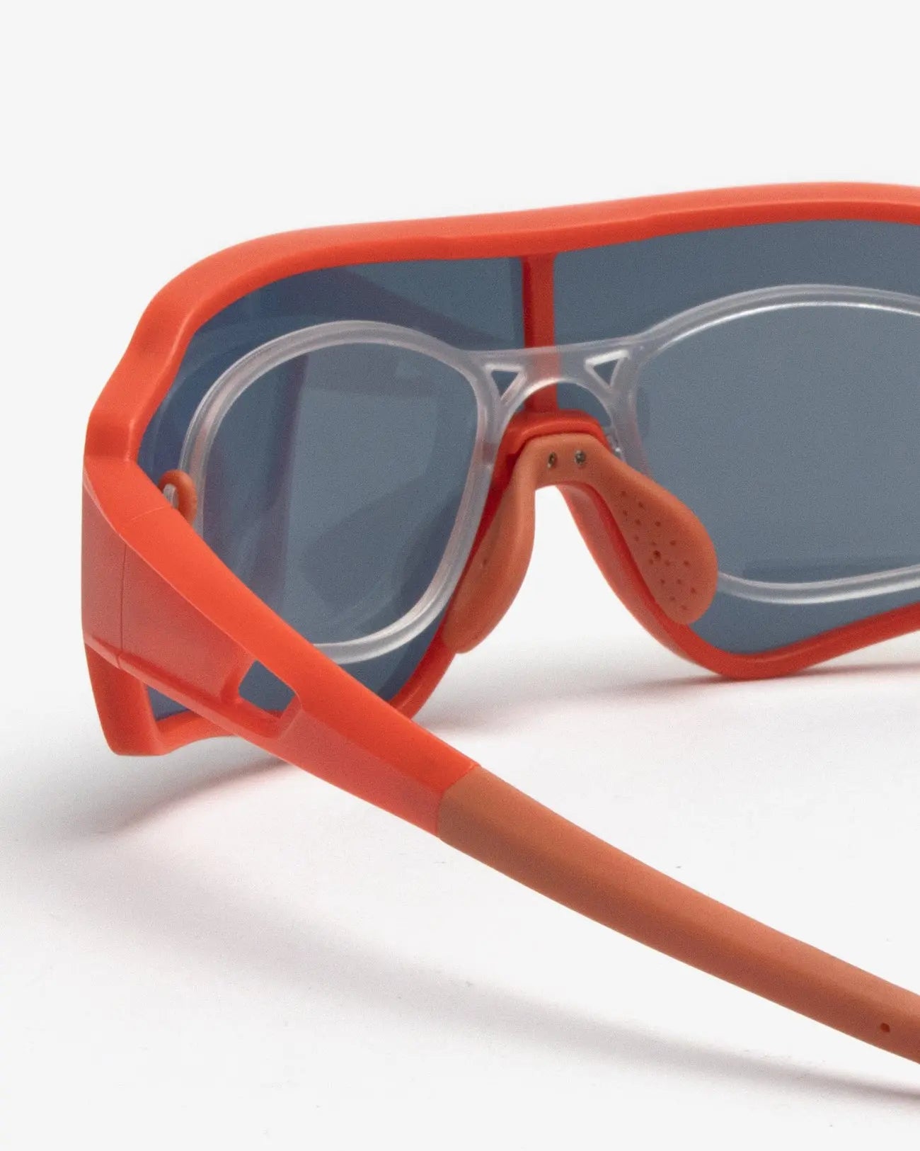 red  Low Light ZEEYOUNG